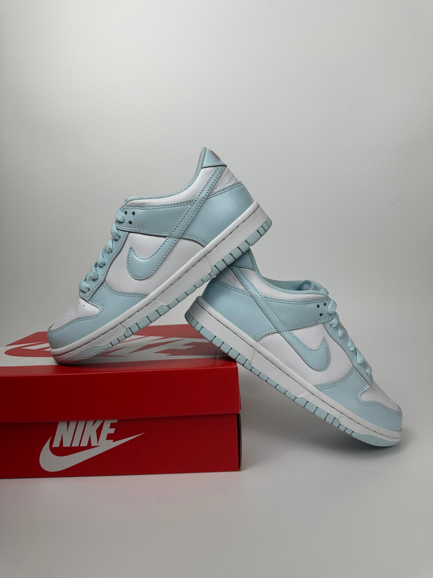 Nike Dunk Low “Glacier Blue”
