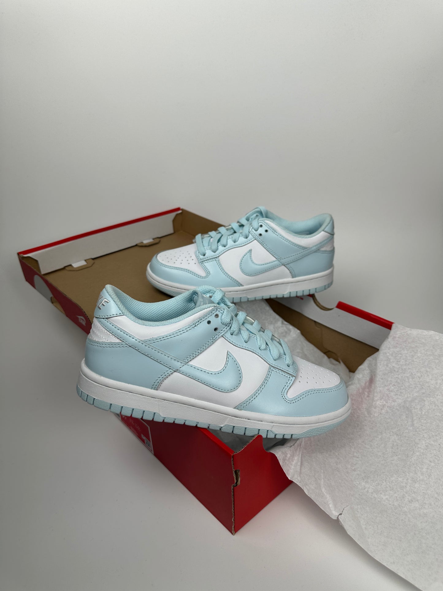 Nike Dunk Low “Glacier Blue”