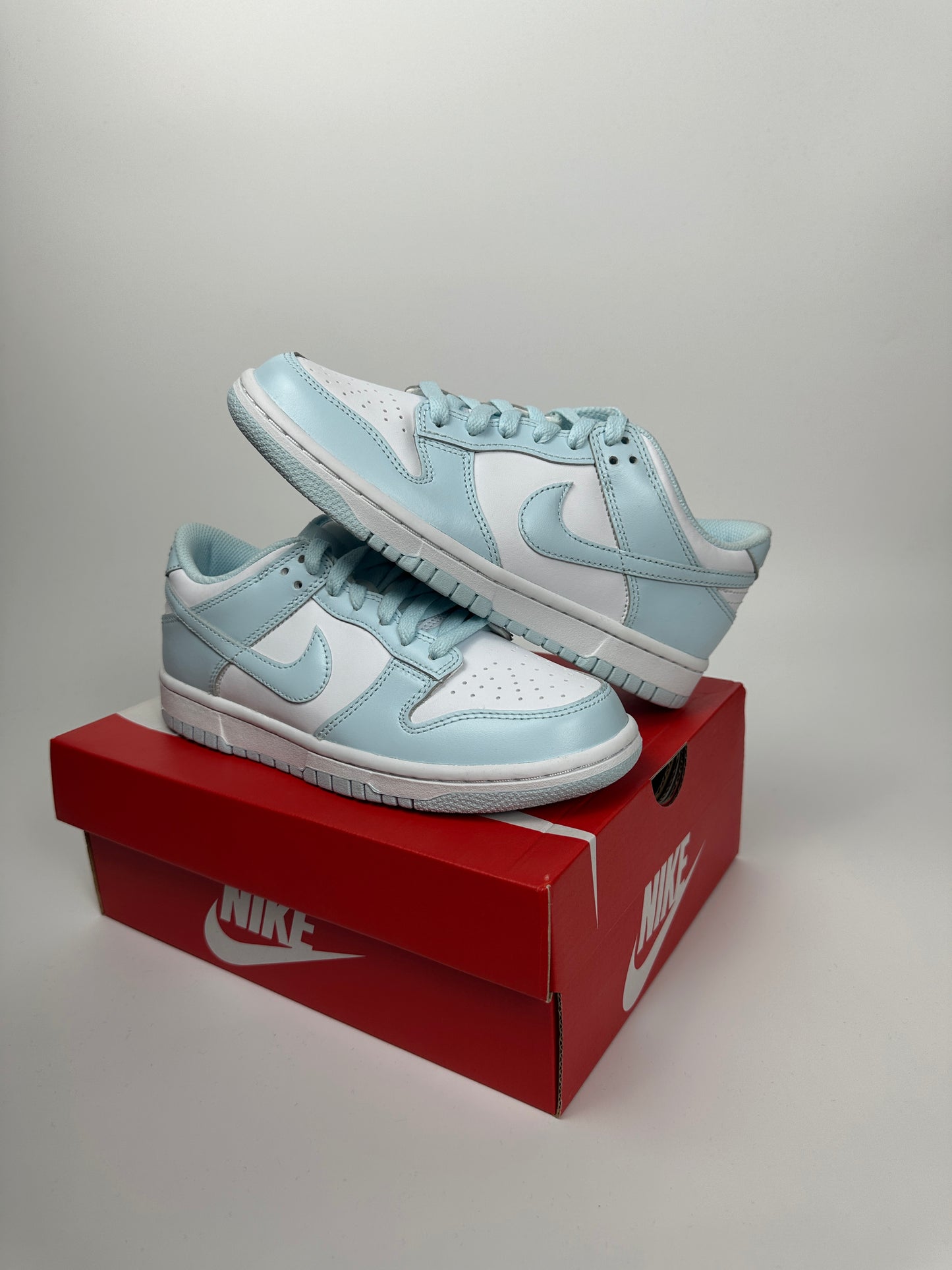 Nike Dunk Low “Glacier Blue”