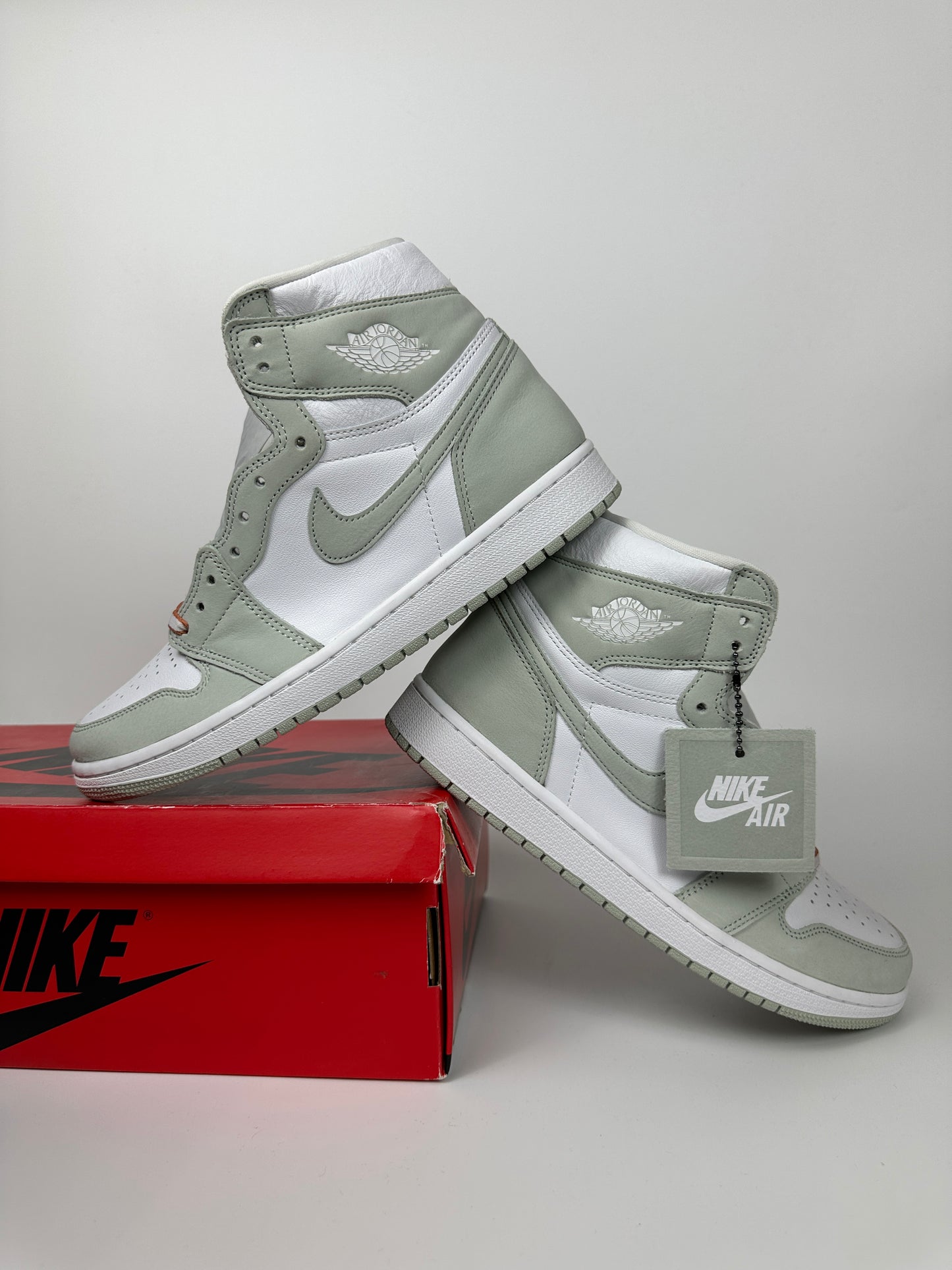 Nike Air Jordan 1 High "Seafoam"