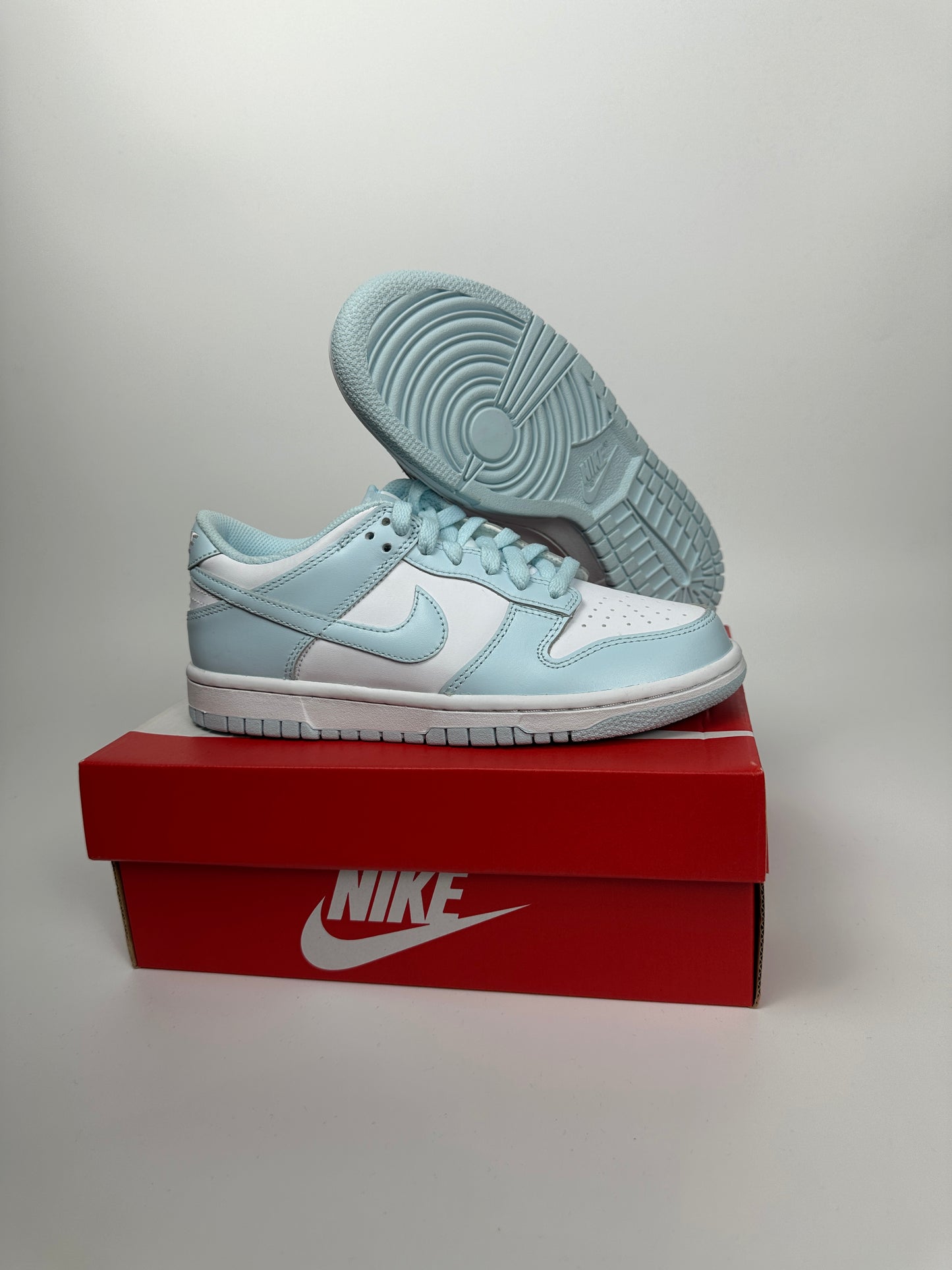 Nike Dunk Low “Glacier Blue”