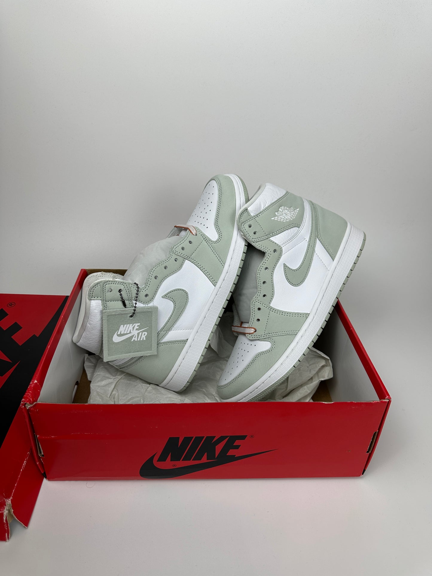 Nike Air Jordan 1 High "Seafoam"