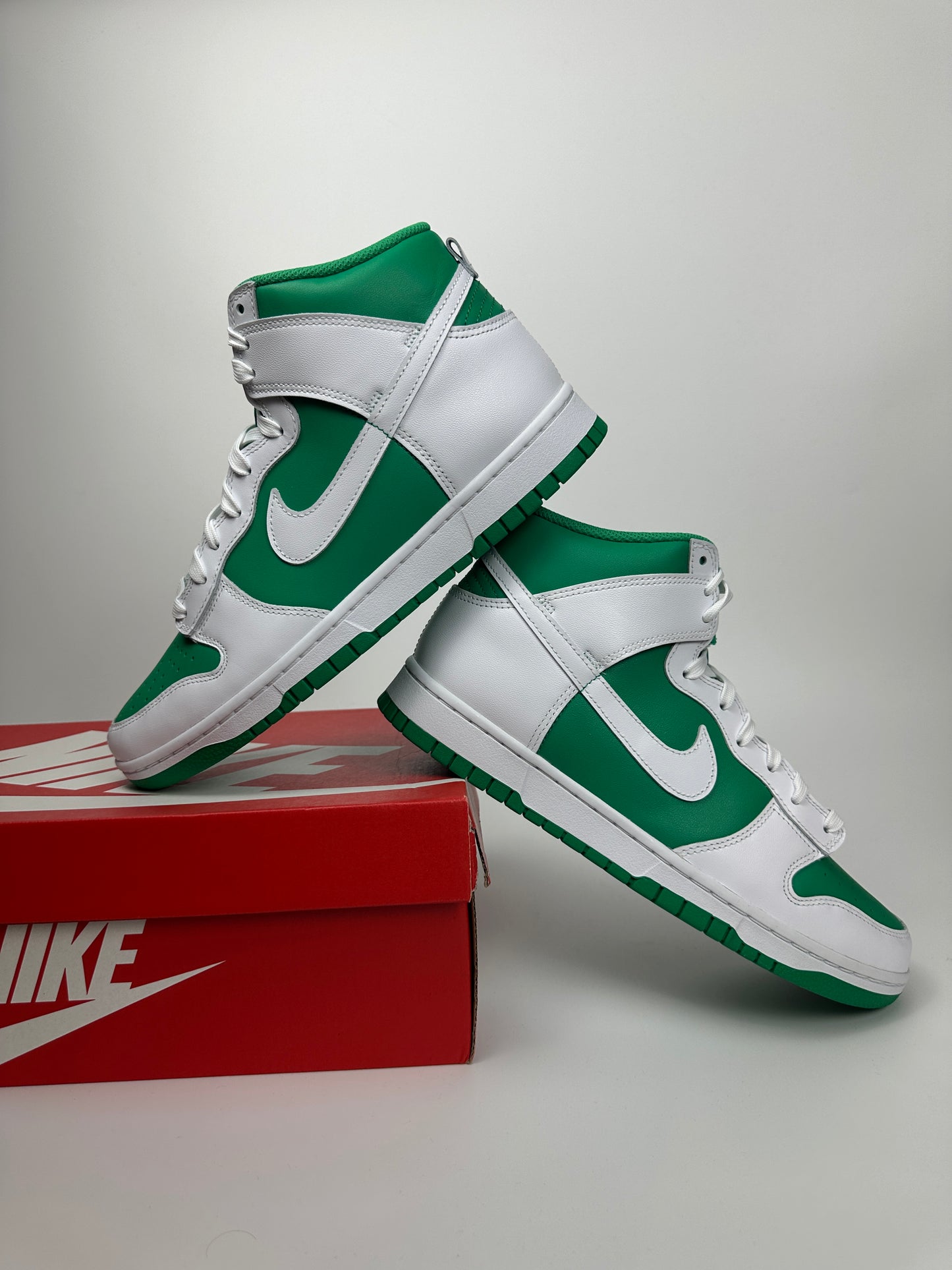 Nike Dunk High “Stadium Green”