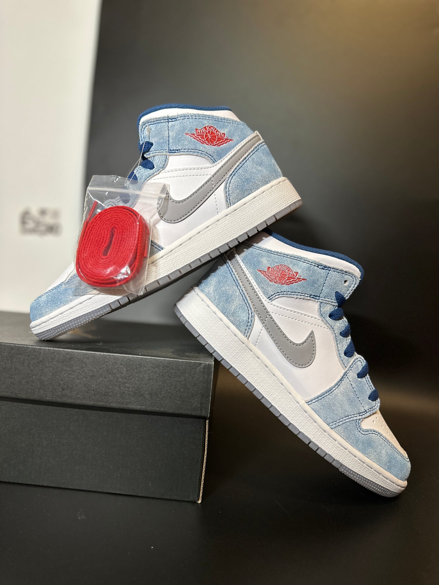 Nike Air Jordan 1 Mid “French Blue”