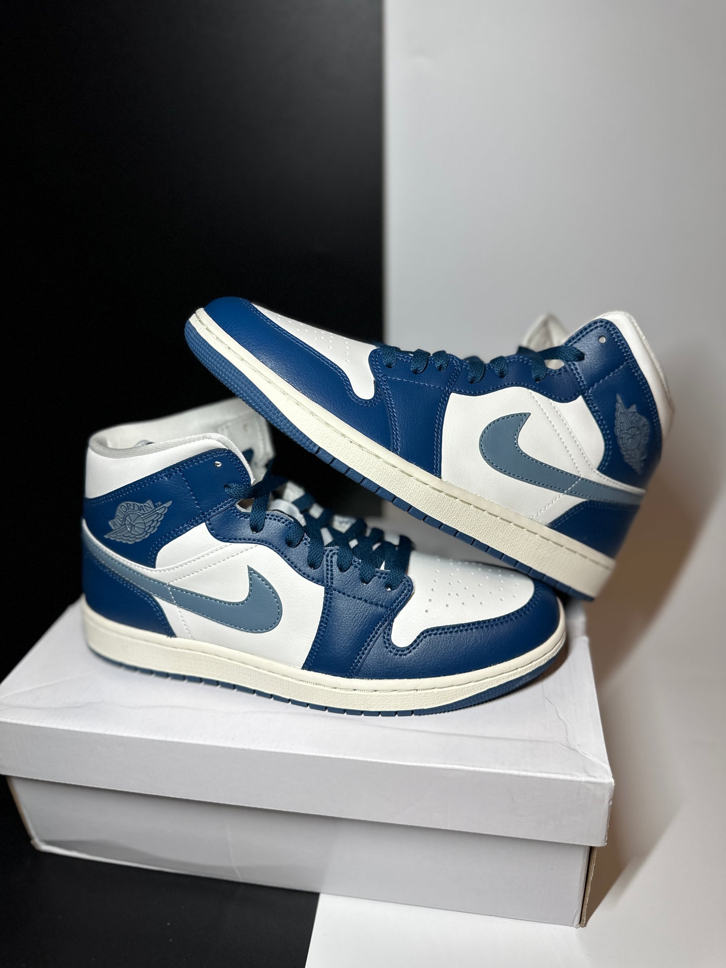 Nike Air Jordan 1 Mid “Marine Blue”