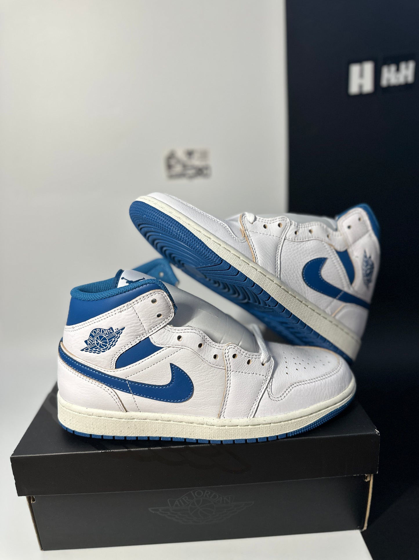 Nike Air Jordan 1 Mid SE “White Industrial Blue”