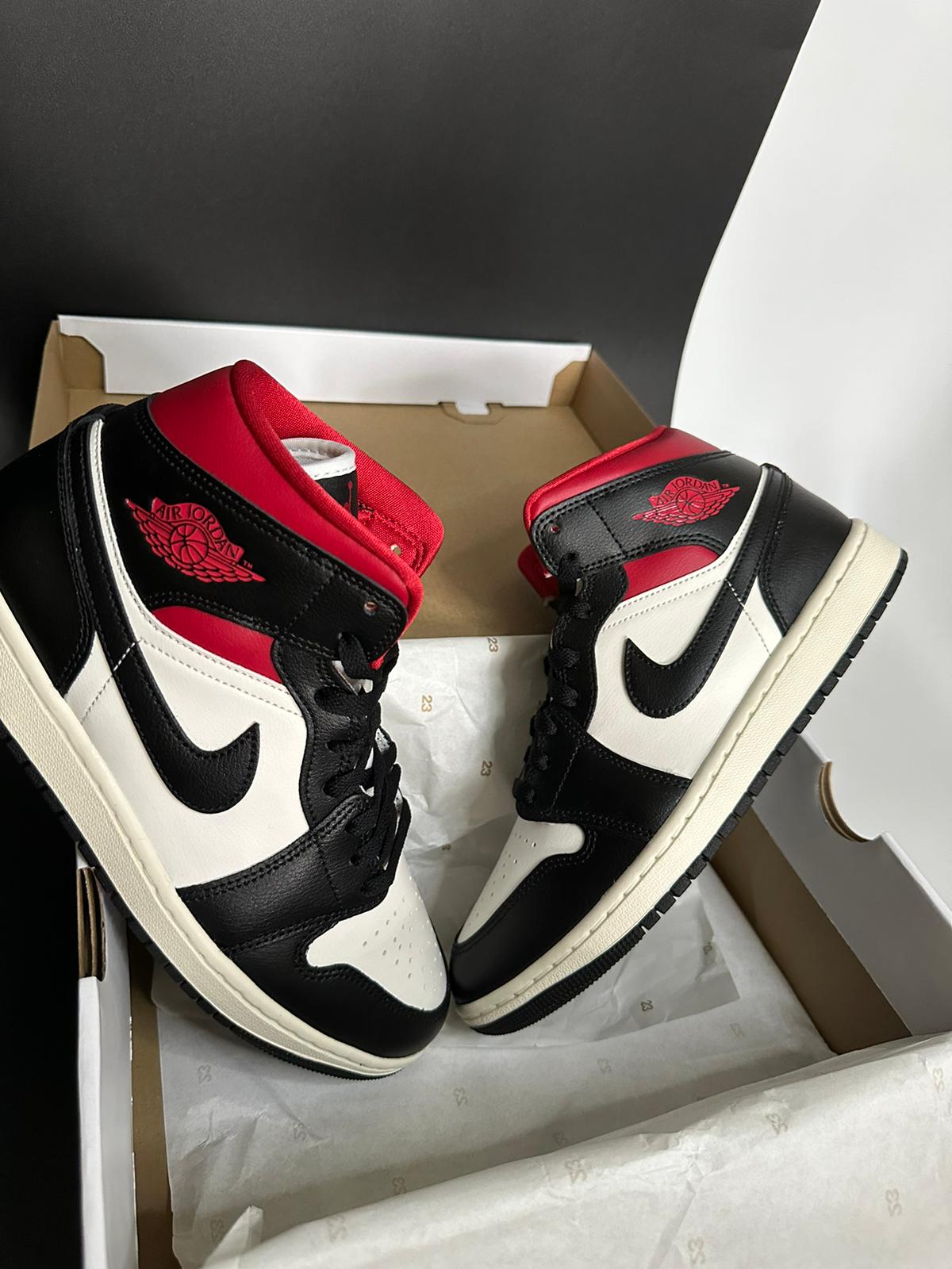 Nike Air Jordan 1 Mid "Gym Red"