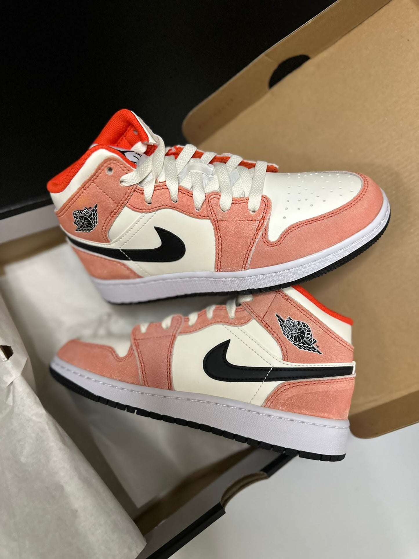 Nike Air Jordan 1 Mid "Orange Suade"