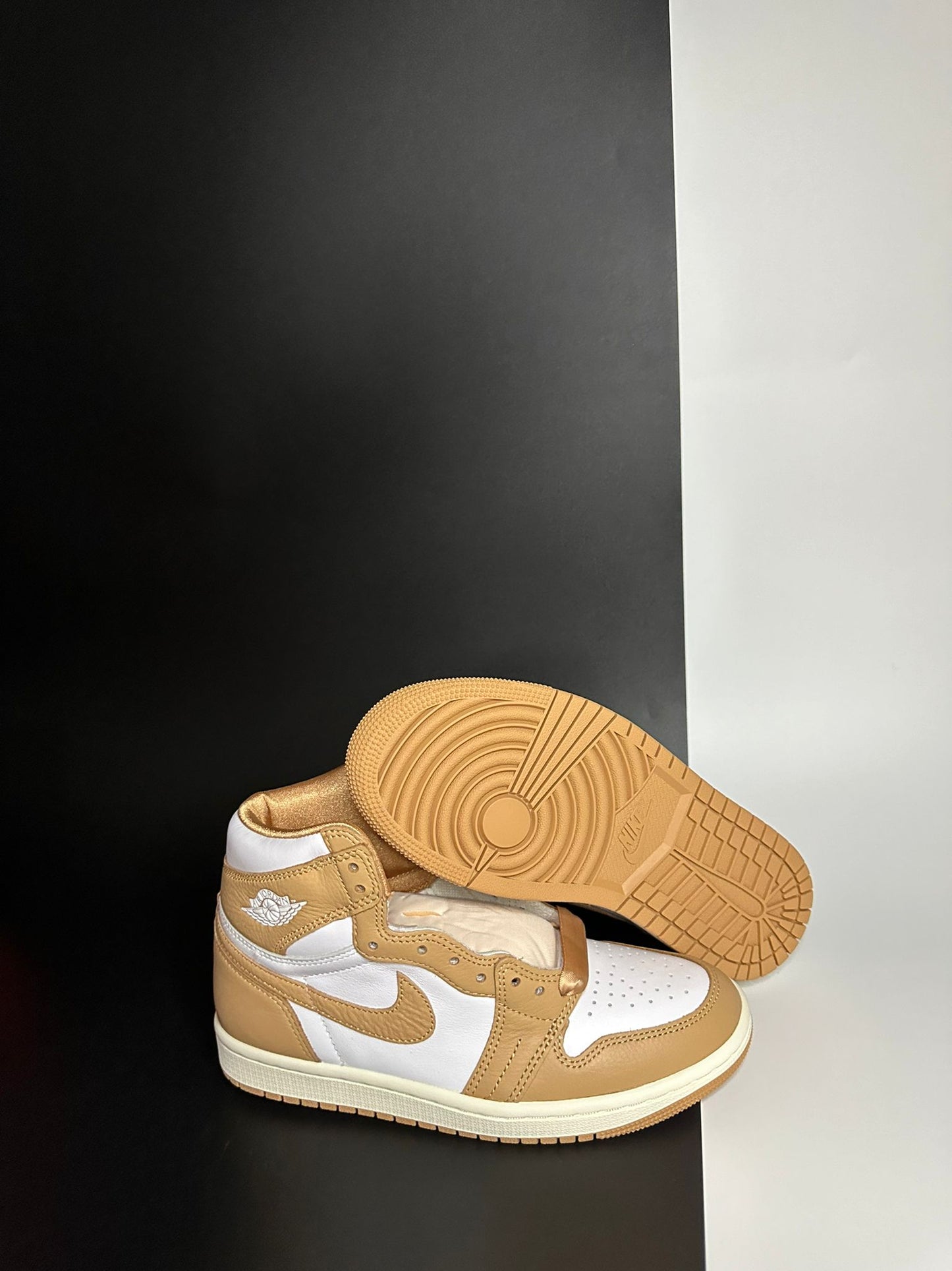 Nike Air Jordan 1 High "Praline"