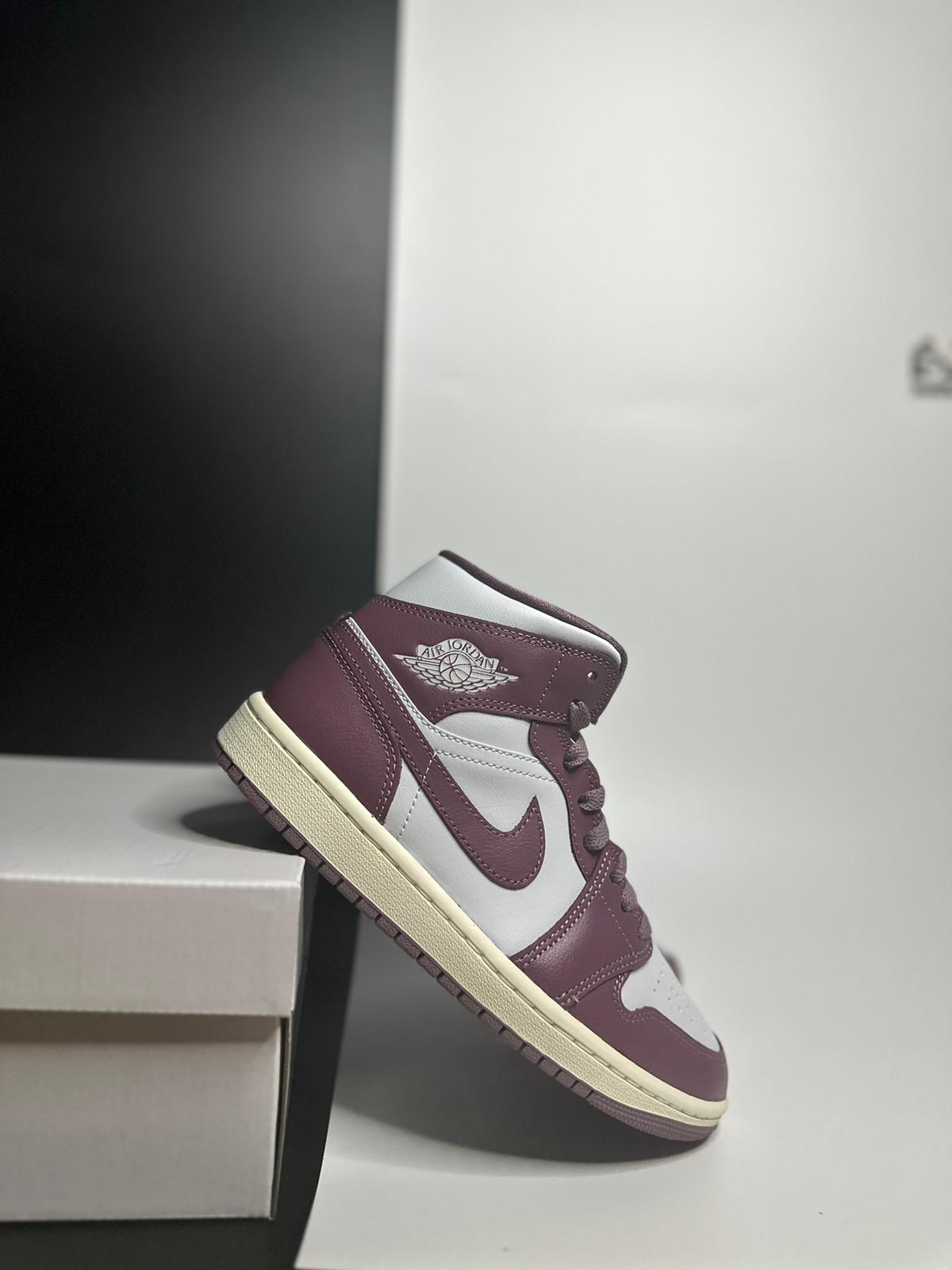 Nike Air Jordan 1 Mid "Sky Mauve"