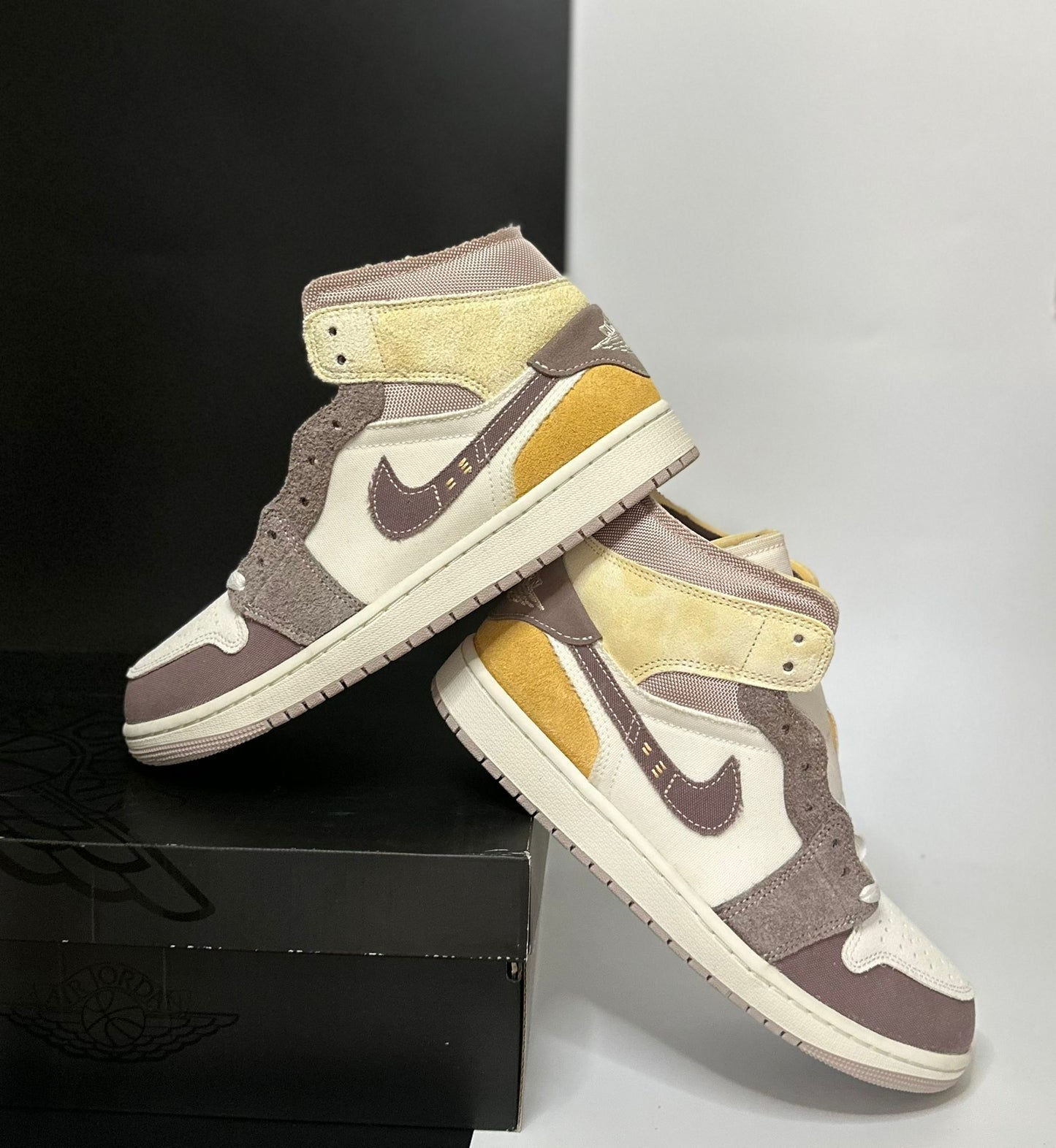 Nike Air Jordan 1 Mid Craft “Taupe Haze”