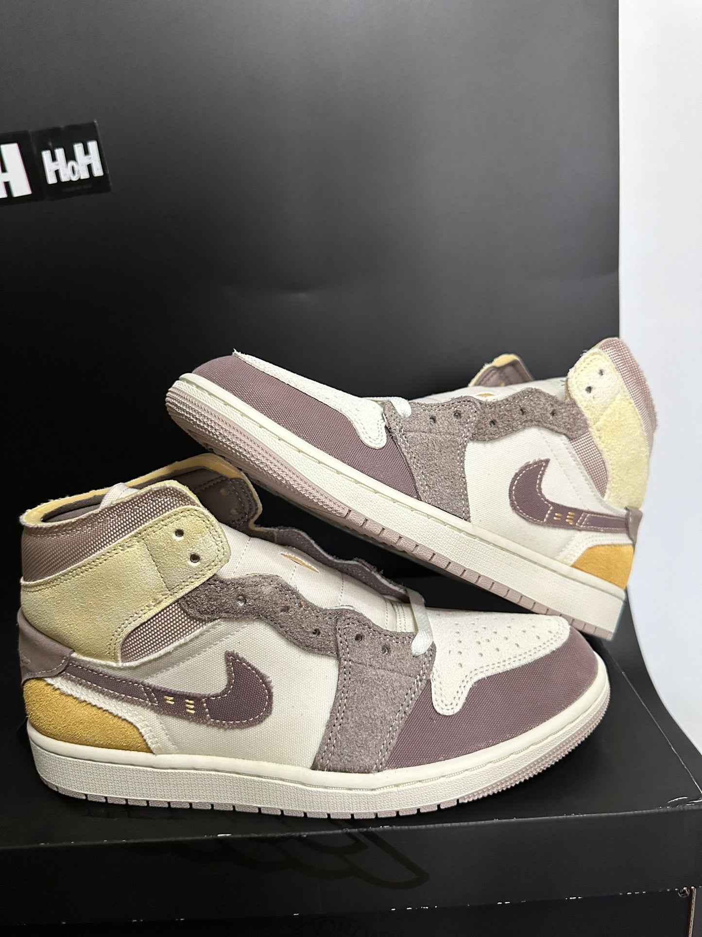 Nike Air Jordan 1 Mid Craft “Taupe Haze”