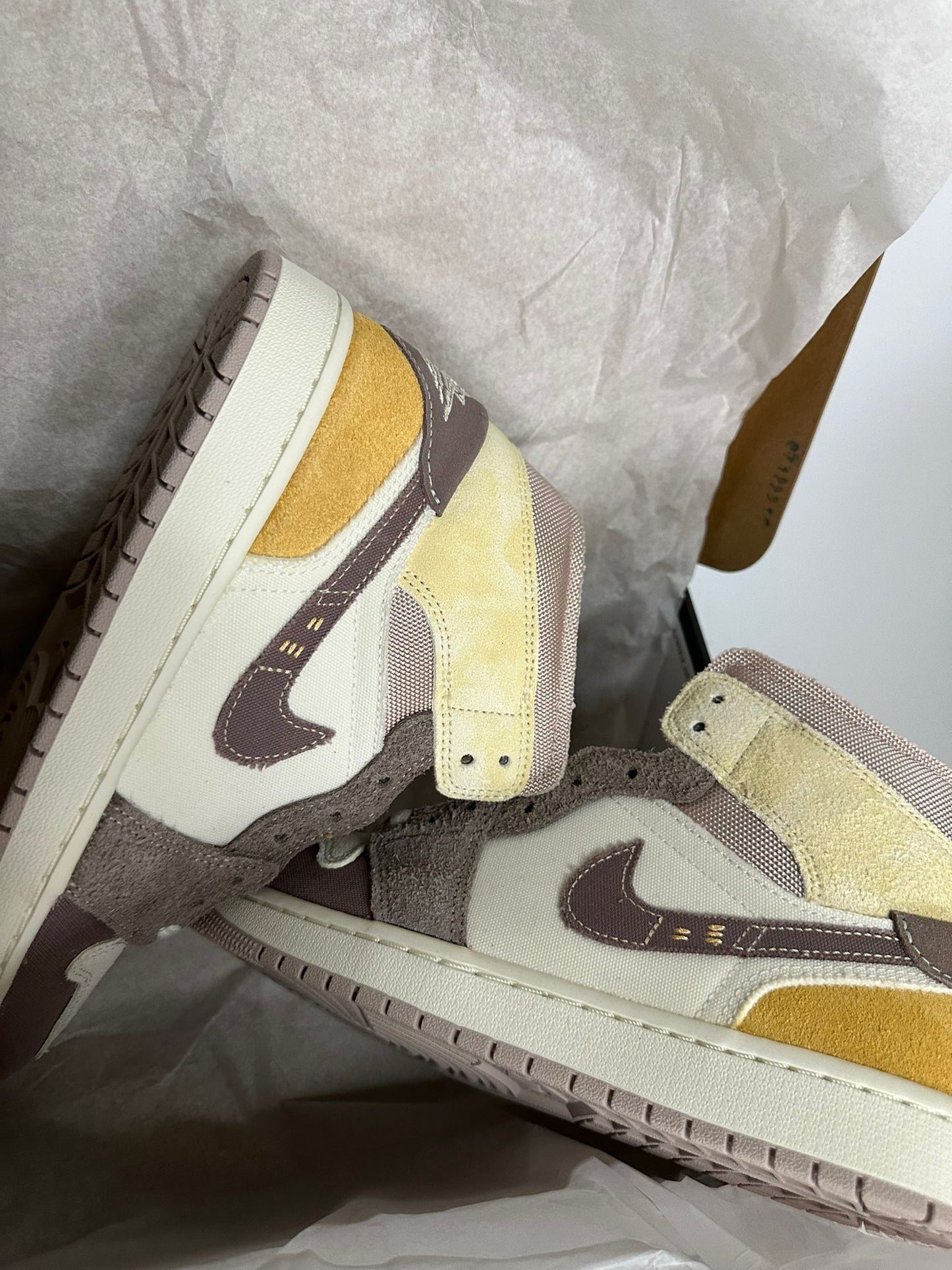 Nike Air Jordan 1 Mid Craft “Taupe Haze”