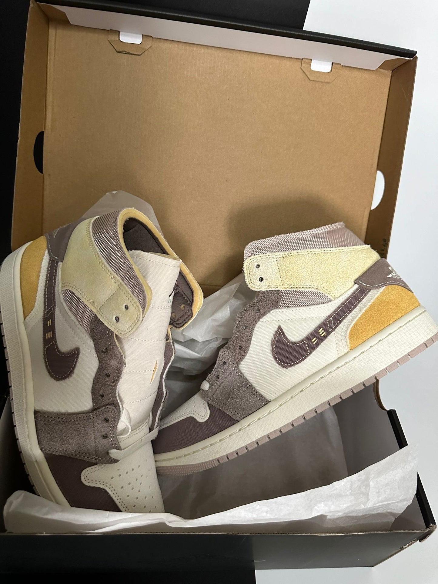 Nike Air Jordan 1 Mid Craft “Taupe Haze”