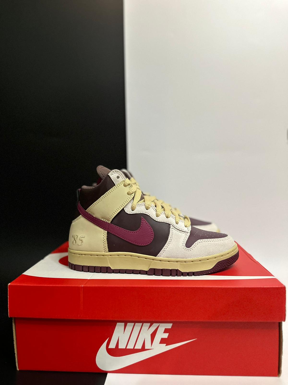 Nike Dunk High Retro "Burgundy Crush"