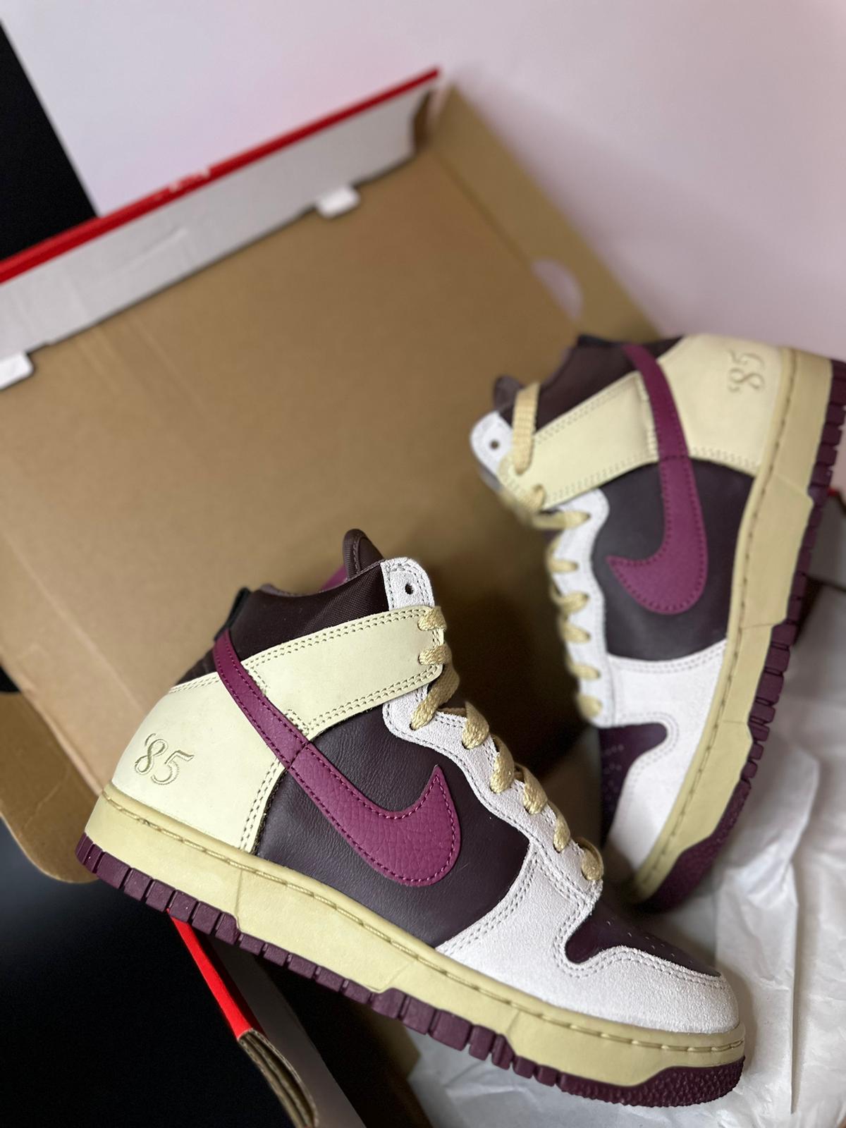 Nike Dunk High Retro "Burgundy Crush"
