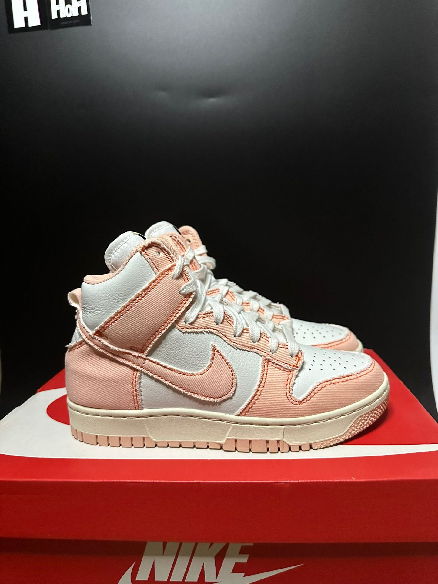 Nike Dunk High Retro "Arctic Pink"