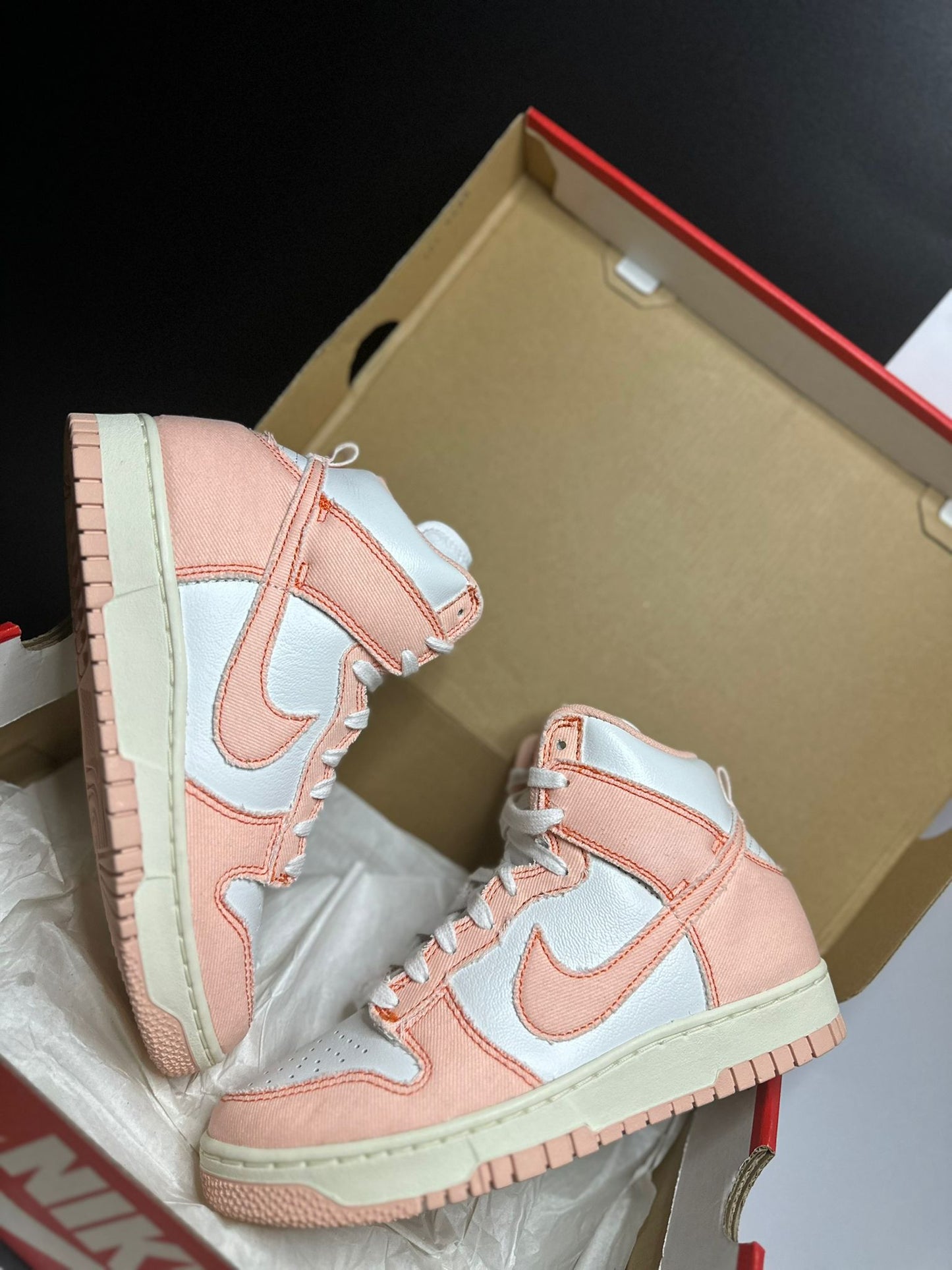 Nike Dunk High Retro "Arctic Pink"