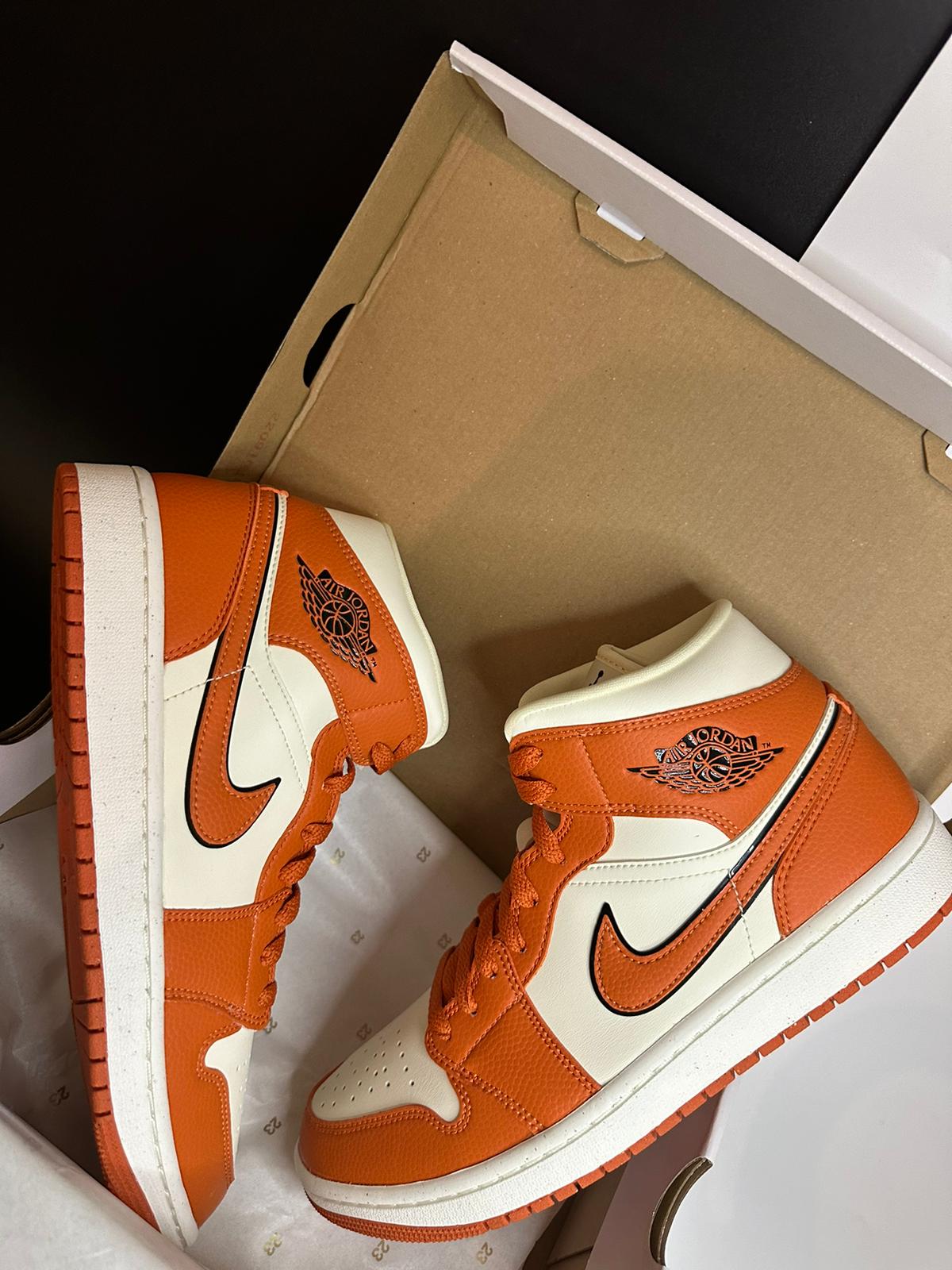Nike Air Jordan 1 Mid "Sport Spice"