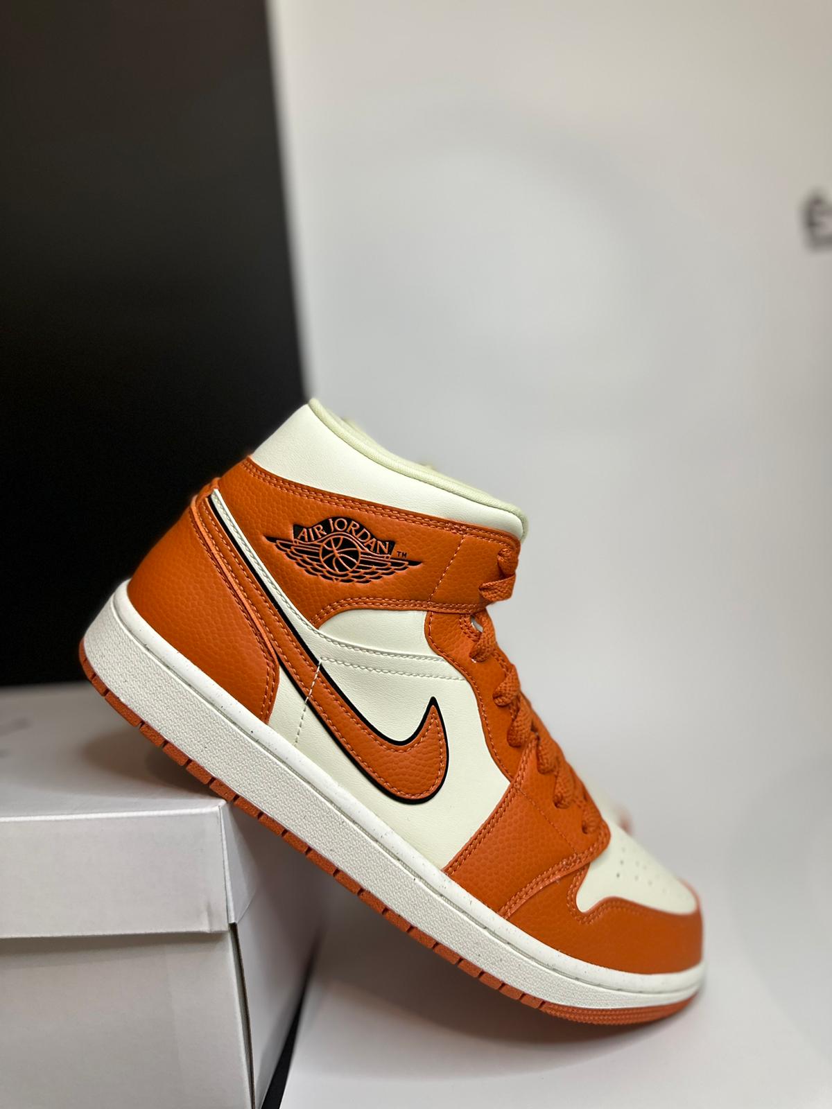 Nike Air Jordan 1 Mid "Sport Spice"