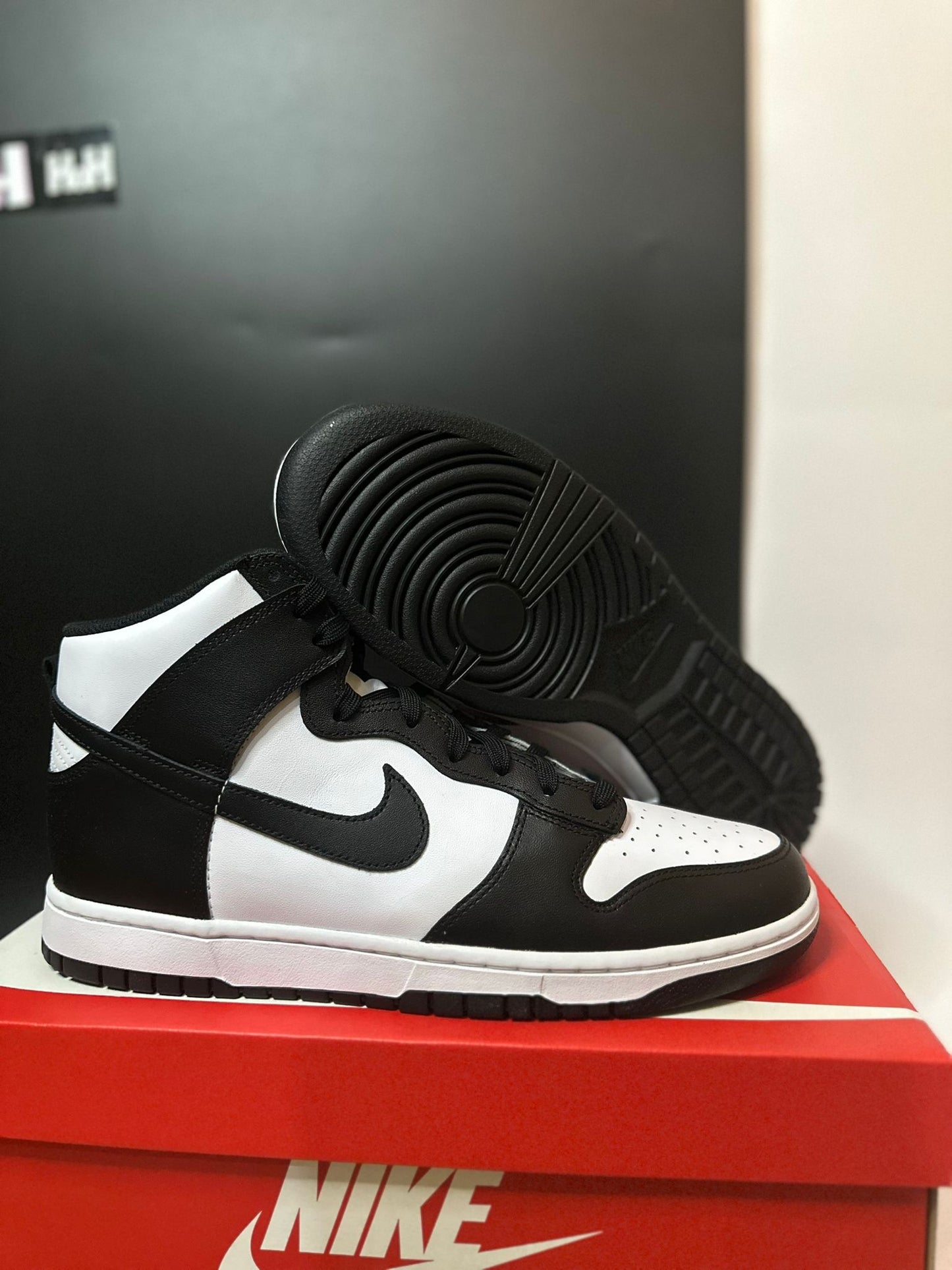 Nike Dunk High Panda
