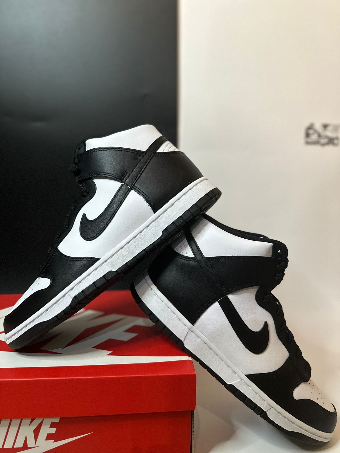 Nike Dunk High Panda