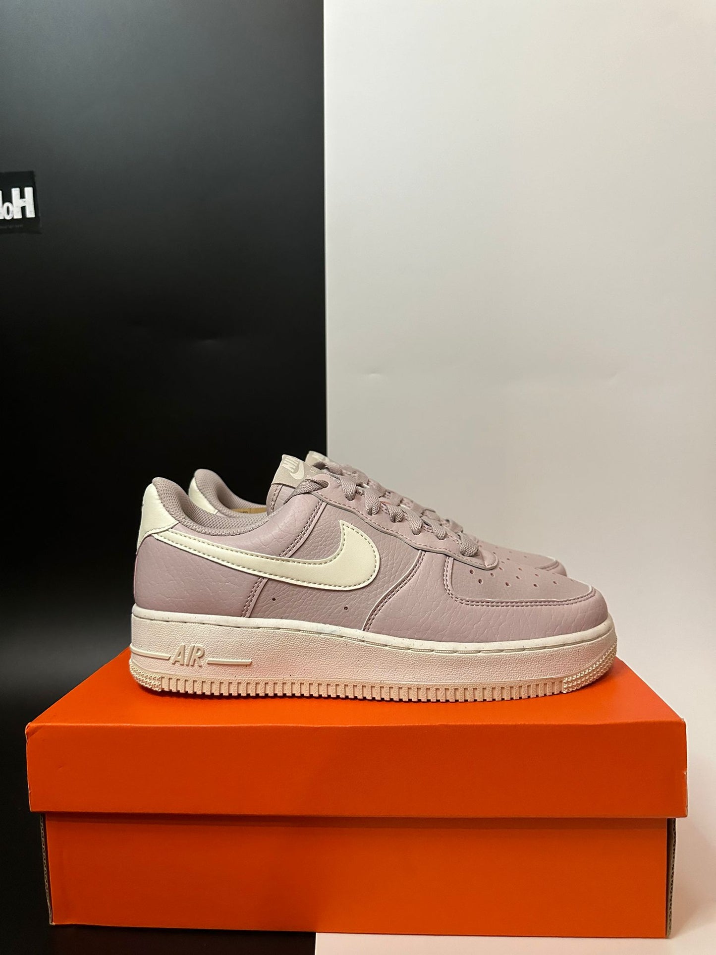 Nike Air Force 1 "Platinum Violet"