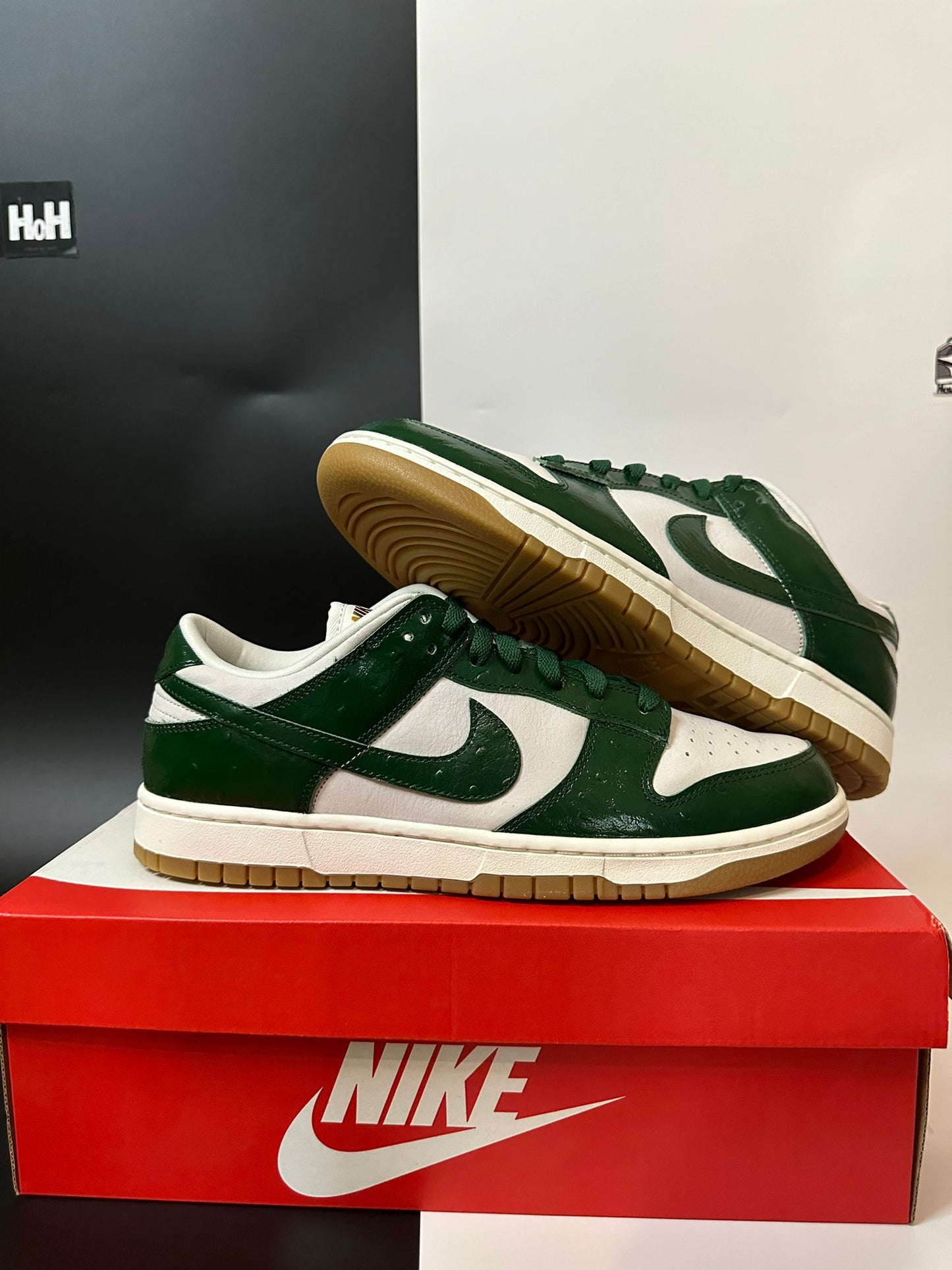 Nike Dunk Low "Phantom Green"