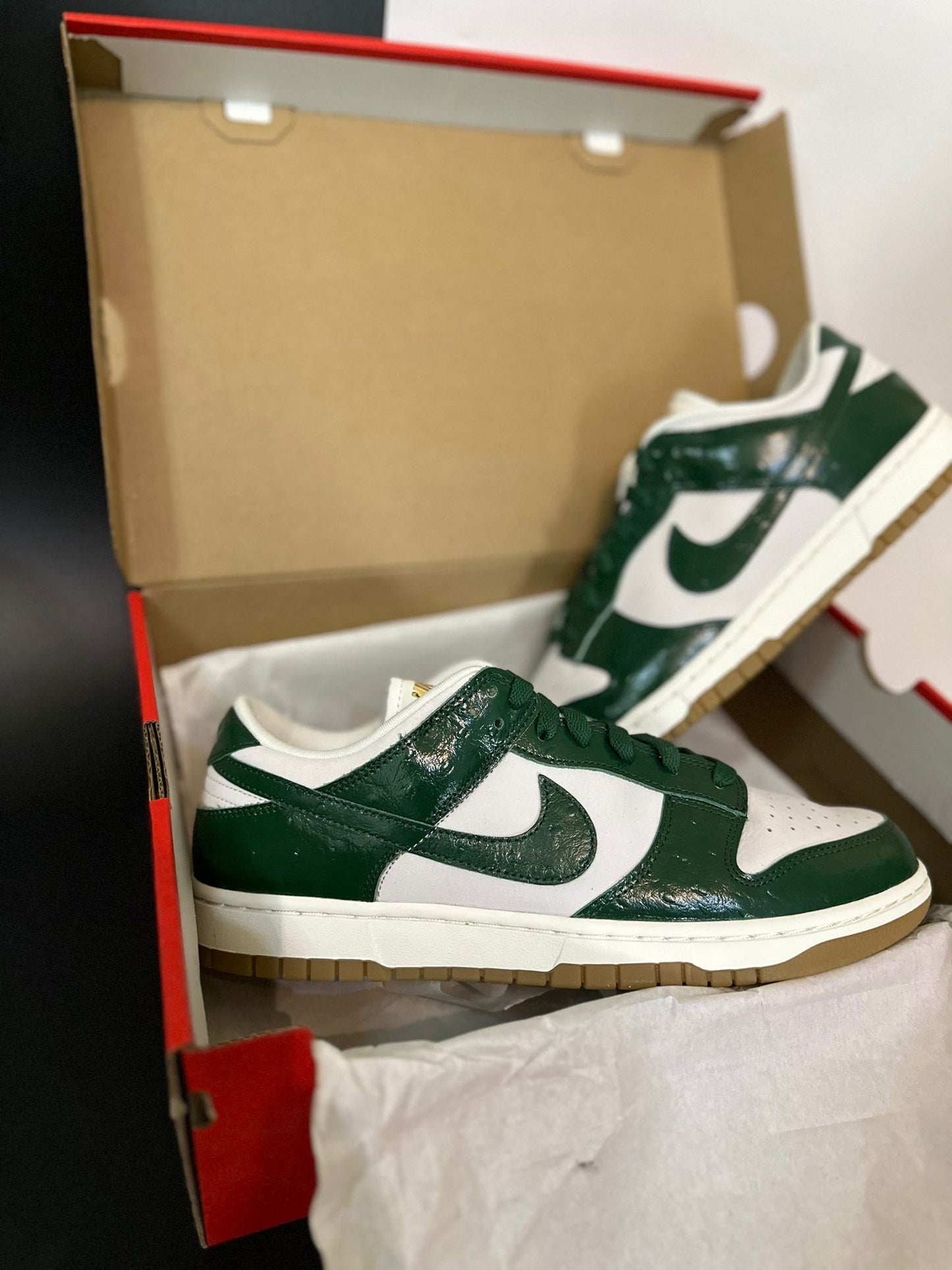 Nike Dunk Low "Phantom Green"