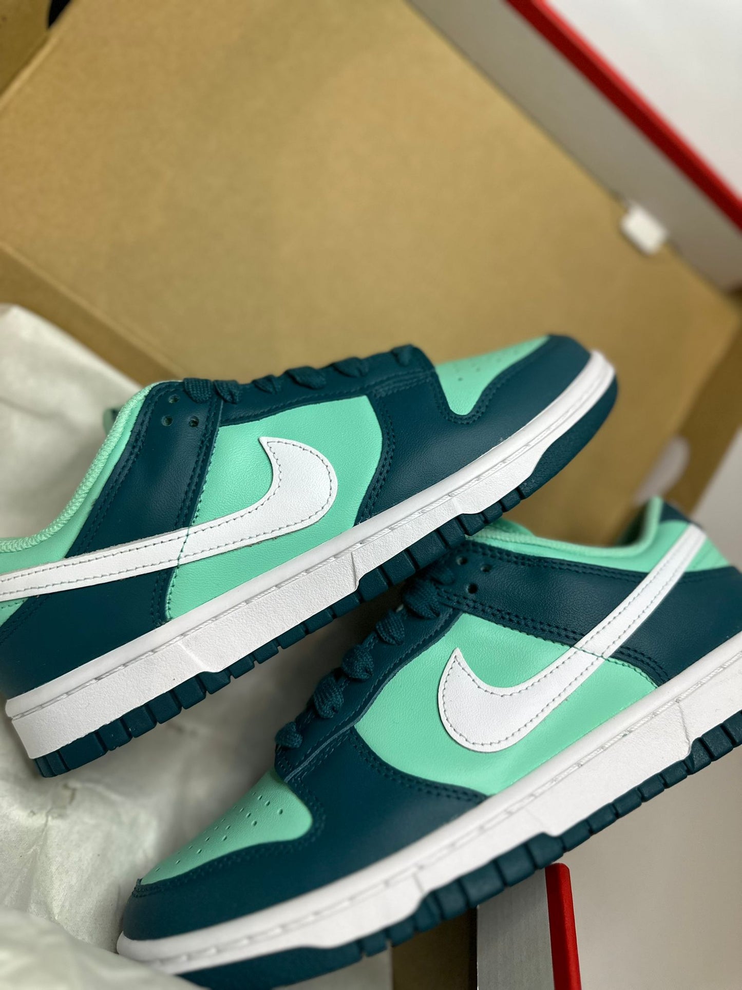 Nike Dunk Low "Geode Teal"