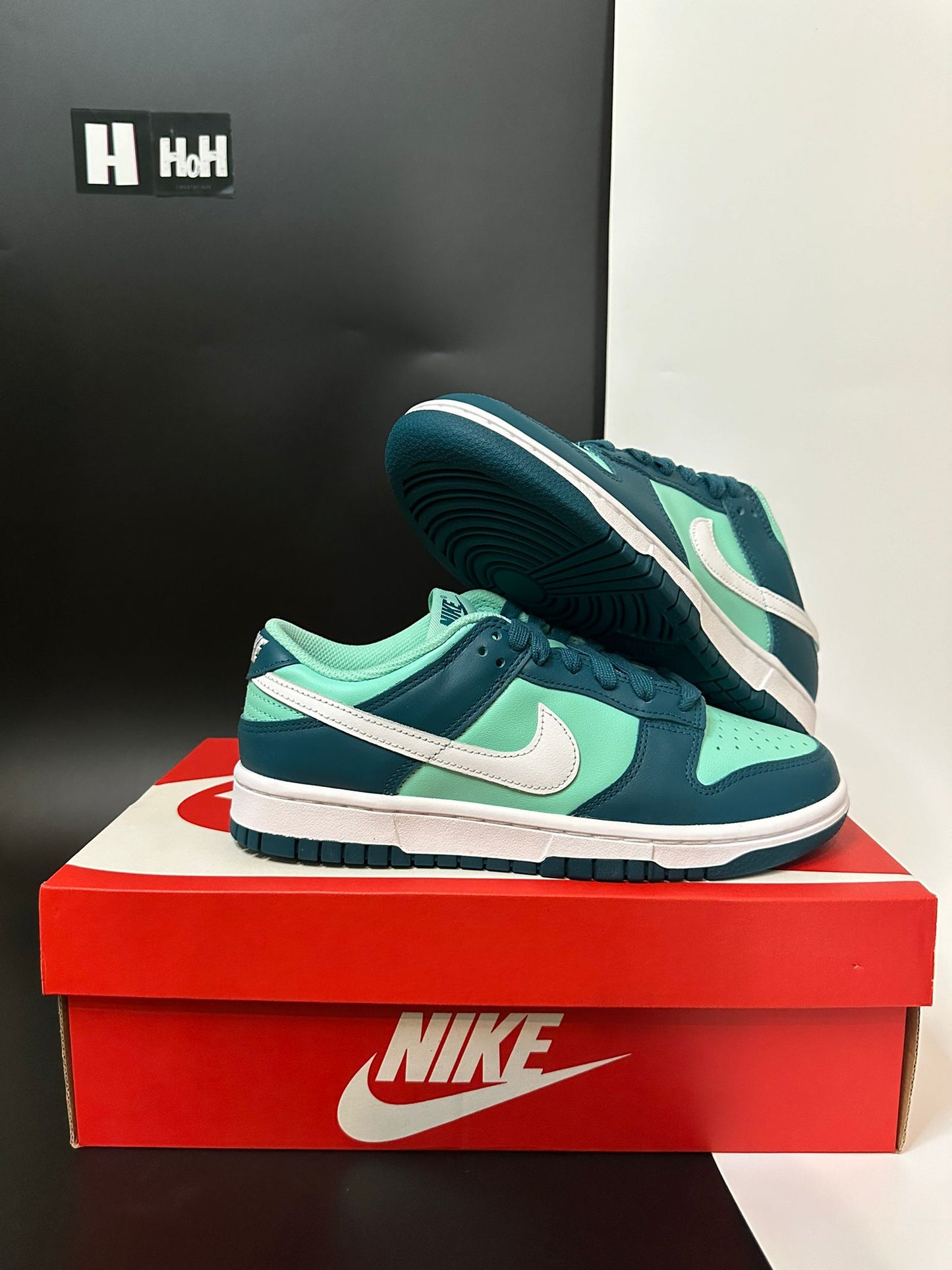 Nike Dunk Low "Geode Teal"