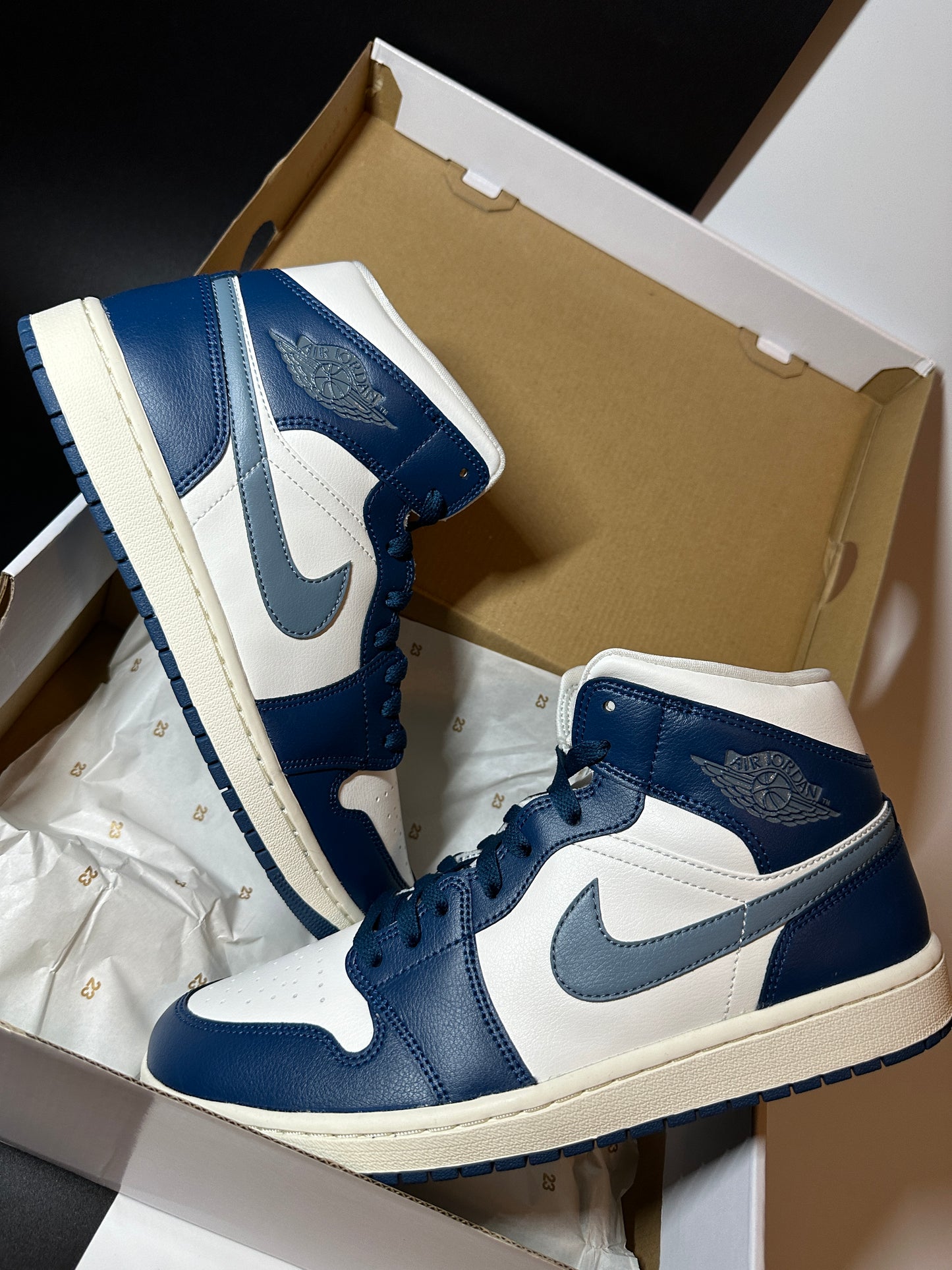 Nike Air Jordan 1 Mid “Marine Blue”