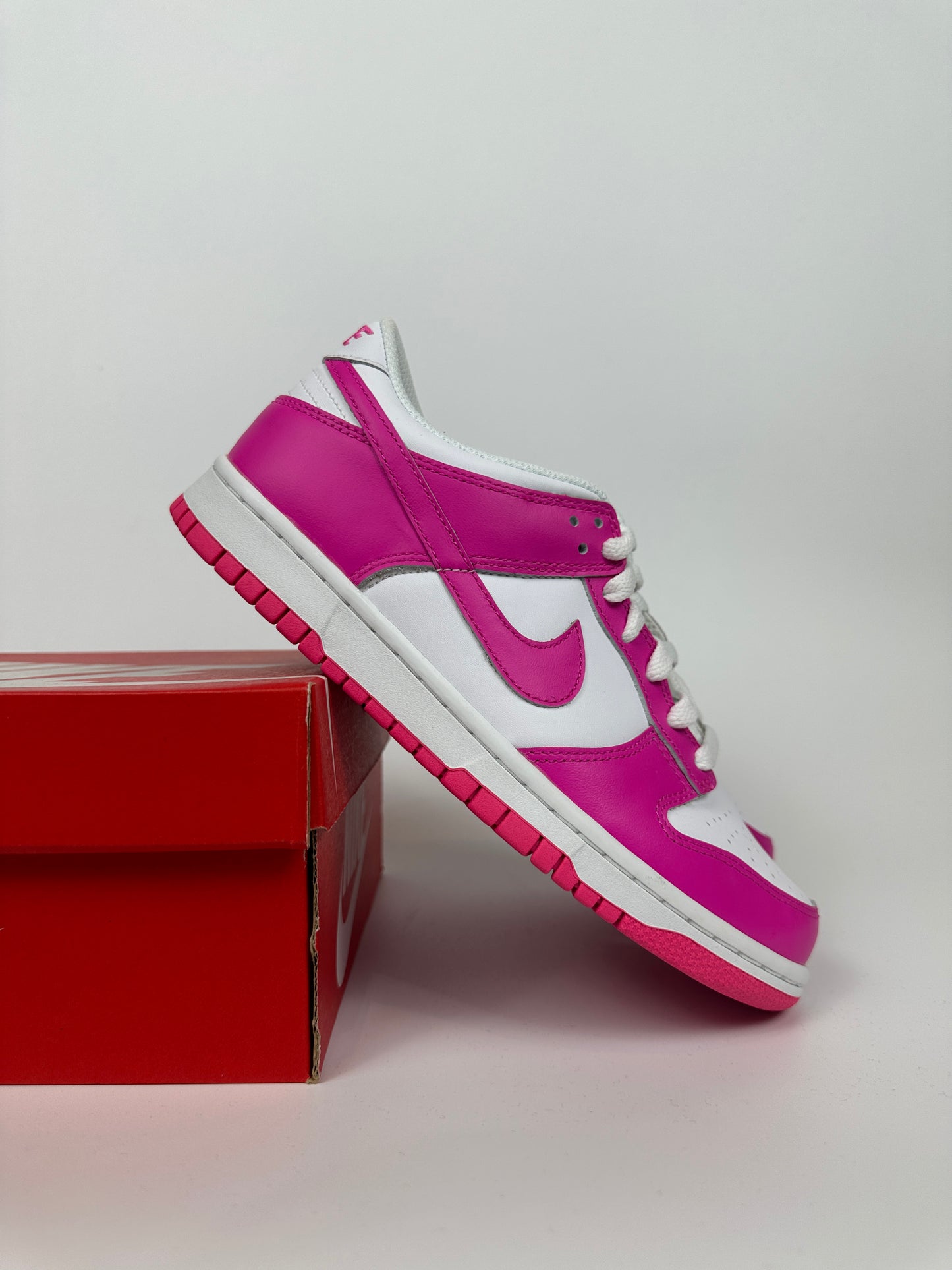 Nike Dunk Low Laser Fuchsia