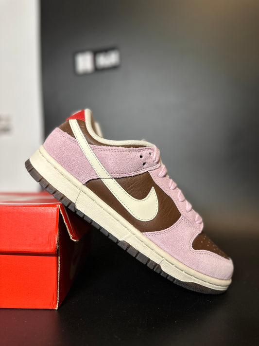 Nike Dunk Low “Neapolitan”