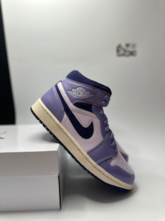 Nike Air Jordan 1 Mid SE "Midnight Purple"