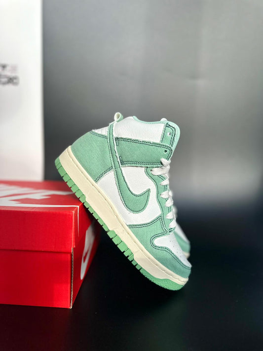 Nike Dunk High Retro "Jade Green"
