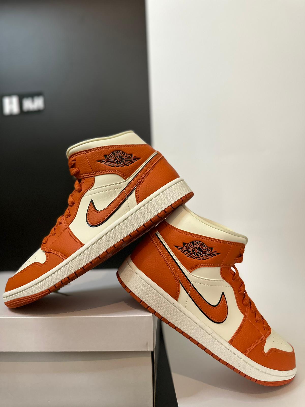 Nike Air Jordan 1 Mid "Sport Spice"