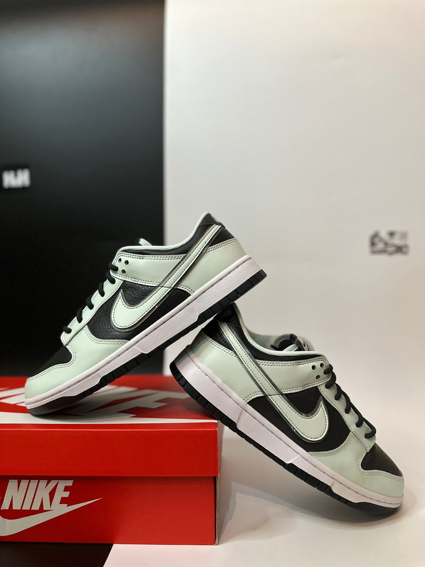 Nike Dunk Low "Smoke Grey"