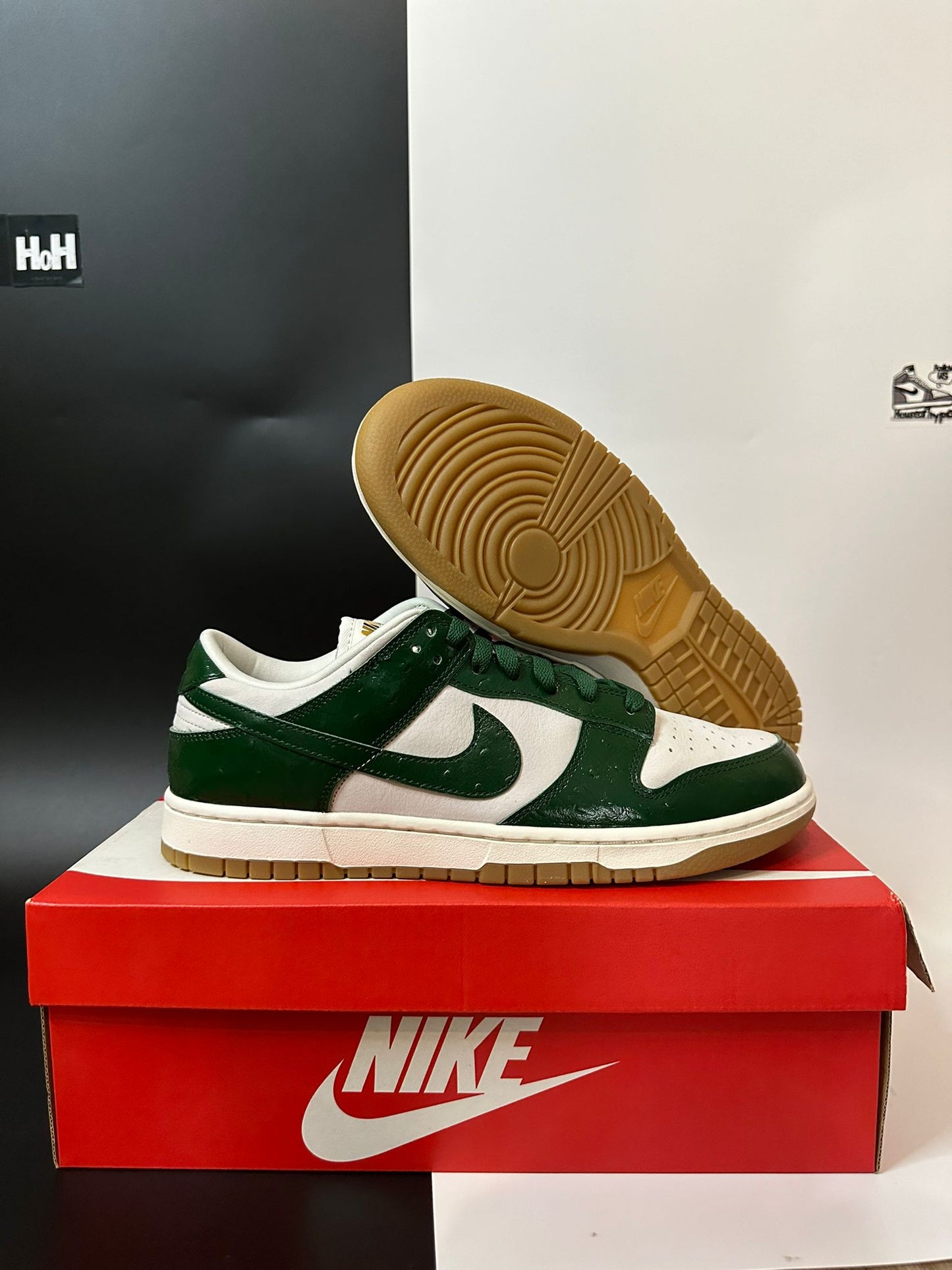 Nike Dunk Low "Phantom Green"